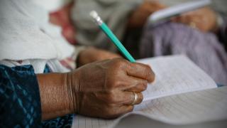 “We are not coming here only for stipend, but to learn from trainers, share our problems and reconnect with each other in person.” shared a programme participant. Photo Credit: Rada Akbar