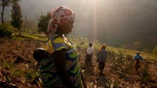 Solange is a graduate of our Stronger Women, Stronger Nations programme in the Democratic Republic of the Congo. For reasons of security and privacy, we are using a photo of a different Women for Women International graduate to represent the woman in the story.