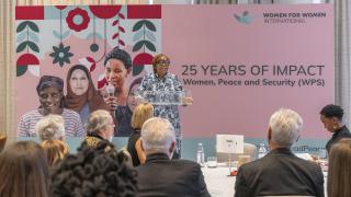 Leymah Gbowee presents keynote address. Credit: Margarita Corporan Photography